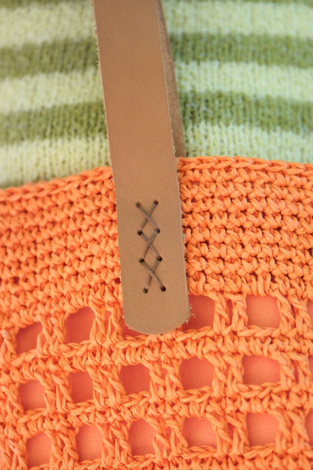 ORANGE RAFFIA BEACH BAG