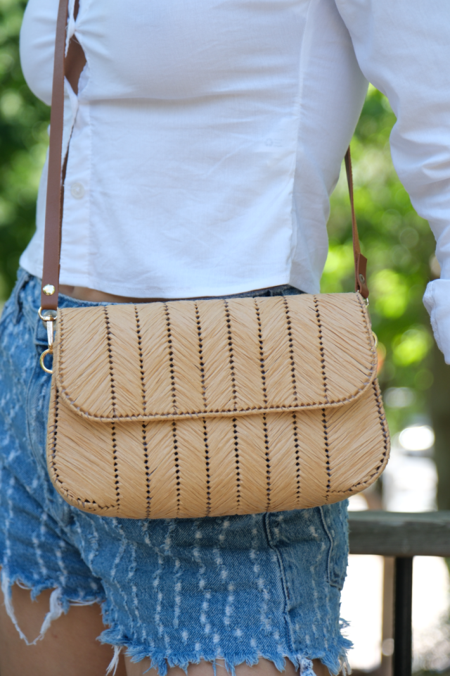 CREAM CANVAS MEDIUM STRAPPY BAG